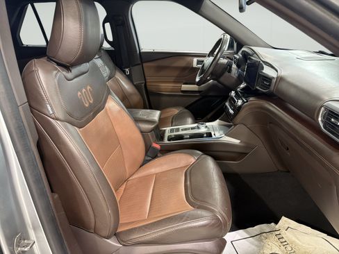 Used 2023 Ford Explorer King Ranch RWD image 14