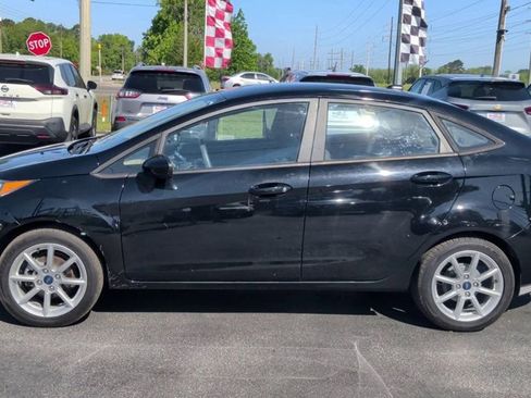 Used 2019 Ford Fiesta SE w/ Equipment Group 201A FWD image 5