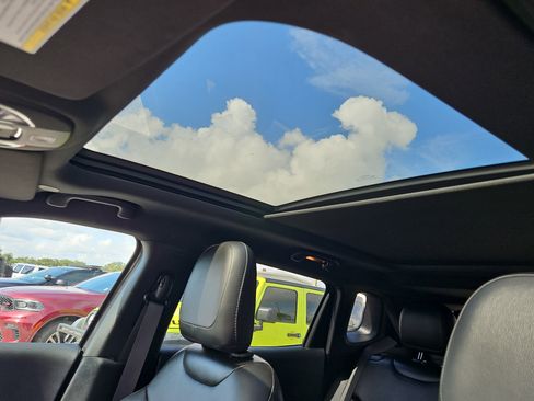 Used 2021 Jeep Compass Latitude w/ Sun and Sound Group image 26