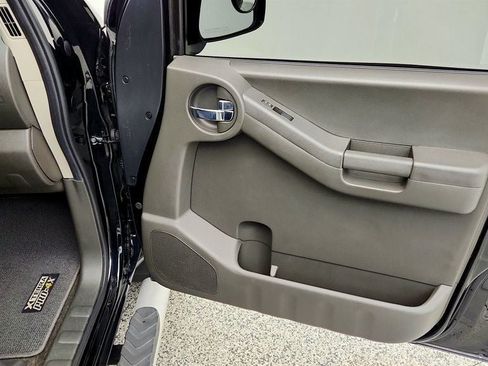 Used 2014 Nissan Xterra PRO-4X AWD/4WD image 24