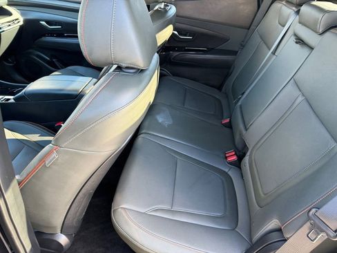 Certified 2025 Hyundai Santa Cruz Limited image 11