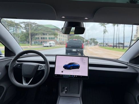 Used 2024 Tesla Model 3 Standard Range RWD image 10