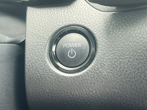 Used 2025 Toyota Camry XLE w/ Premium Plus Package image 21