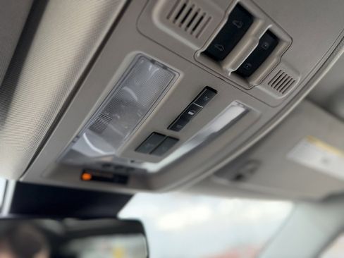 Used 2011 Cadillac SRX Luxury image 21