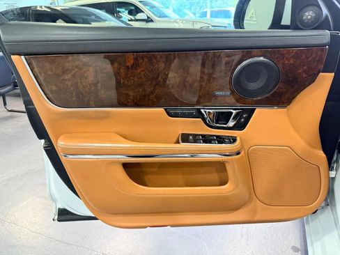Used 2015 Jaguar XJ L Portfolio image 32