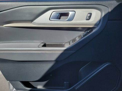 New 2026 Ford Explorer Active w/ Active Comfort Package RWD image 21