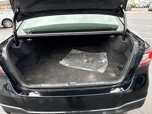 Used 2021 Subaru Legacy Premium image 5