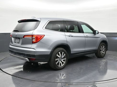 Used 2021 Honda Pilot EX image 5