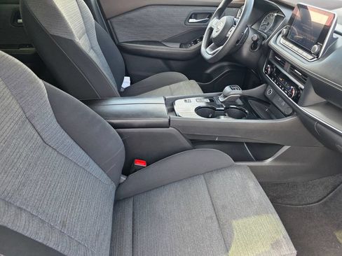 Used 2023 Nissan Rogue SV FWD image 20