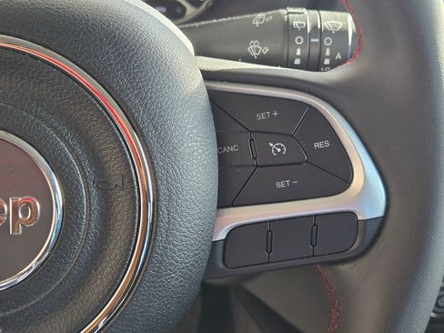 Used 2023 Jeep Renegade Trailhawk image 15