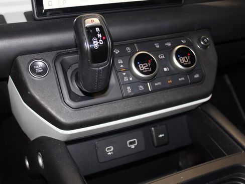 Used 2022 Land Rover Defender 110 XS Edition image 31