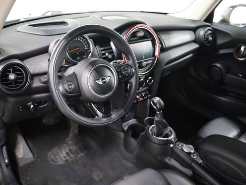 Used 2016 MINI Cooper 2-Door Hardtop image 4