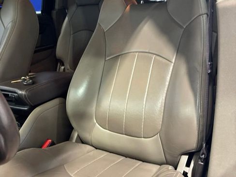 Used 2016 GMC Acadia Denali AWD/4WD image 16