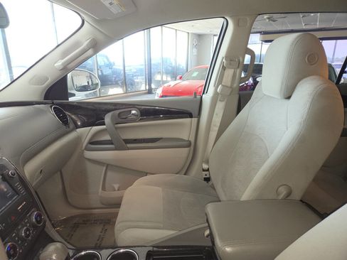 Used 2017 Buick Enclave Convenience FWD image 16