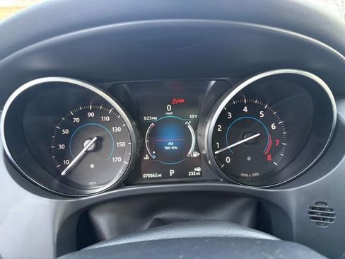 Used 2017 Jaguar F-PACE Prestige image 34