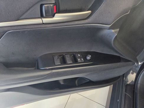 Used 2025 Toyota Camry LE FWD image 12