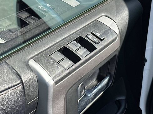 Used 2019 Toyota 4Runner Limited AWD/4WD image 19
