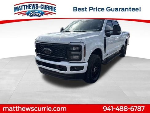New 2026 Ford F250 Lariat w/ Black Appearance Package image 7