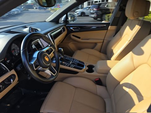 Used 2017 Porsche Macan S image 20
