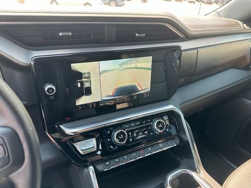 Used 2025 GMC Sierra 1500 Denali AWD/4WD image 17