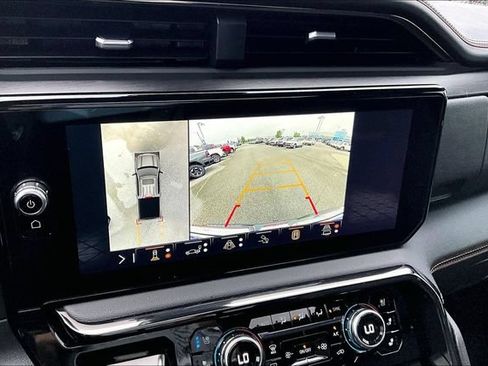 Used 2024 GMC Sierra 1500 AT4 w/ Technology Package AWD/4WD image 13