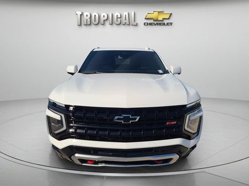 Used 2026 Chevrolet Suburban Z71 w/ Comfort Package AWD/4WD image 8