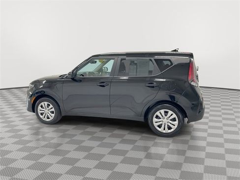 Used 2025 Kia Soul LX image 6