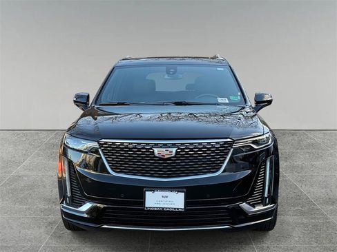 Used 2025 Cadillac XT6 Luxury image 8