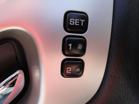 Used 2019 Nissan Pathfinder SL image 28