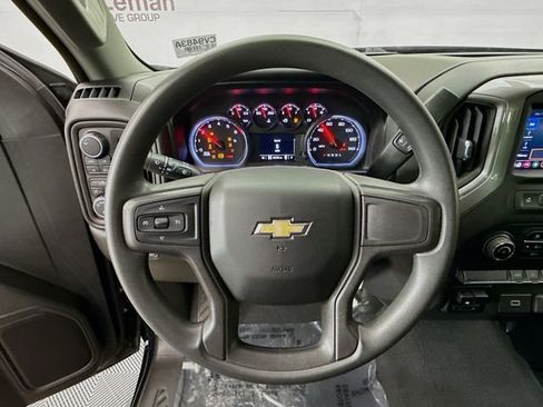 Used 2020 Chevrolet Silverado 1500 Custom w/ Custom Value Package image 13