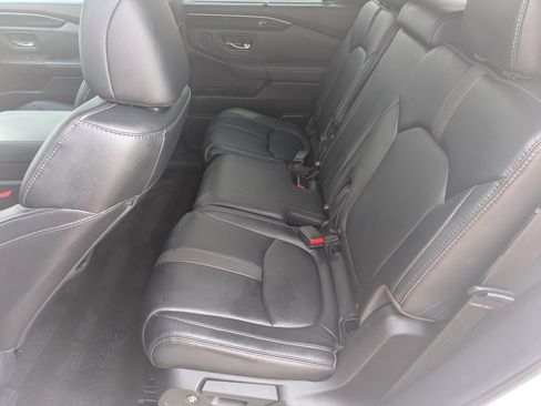 Certified 2023 Honda Pilot Touring image 25