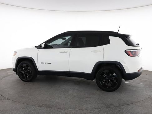 Used 2019 Jeep Compass Latitude FWD image 8