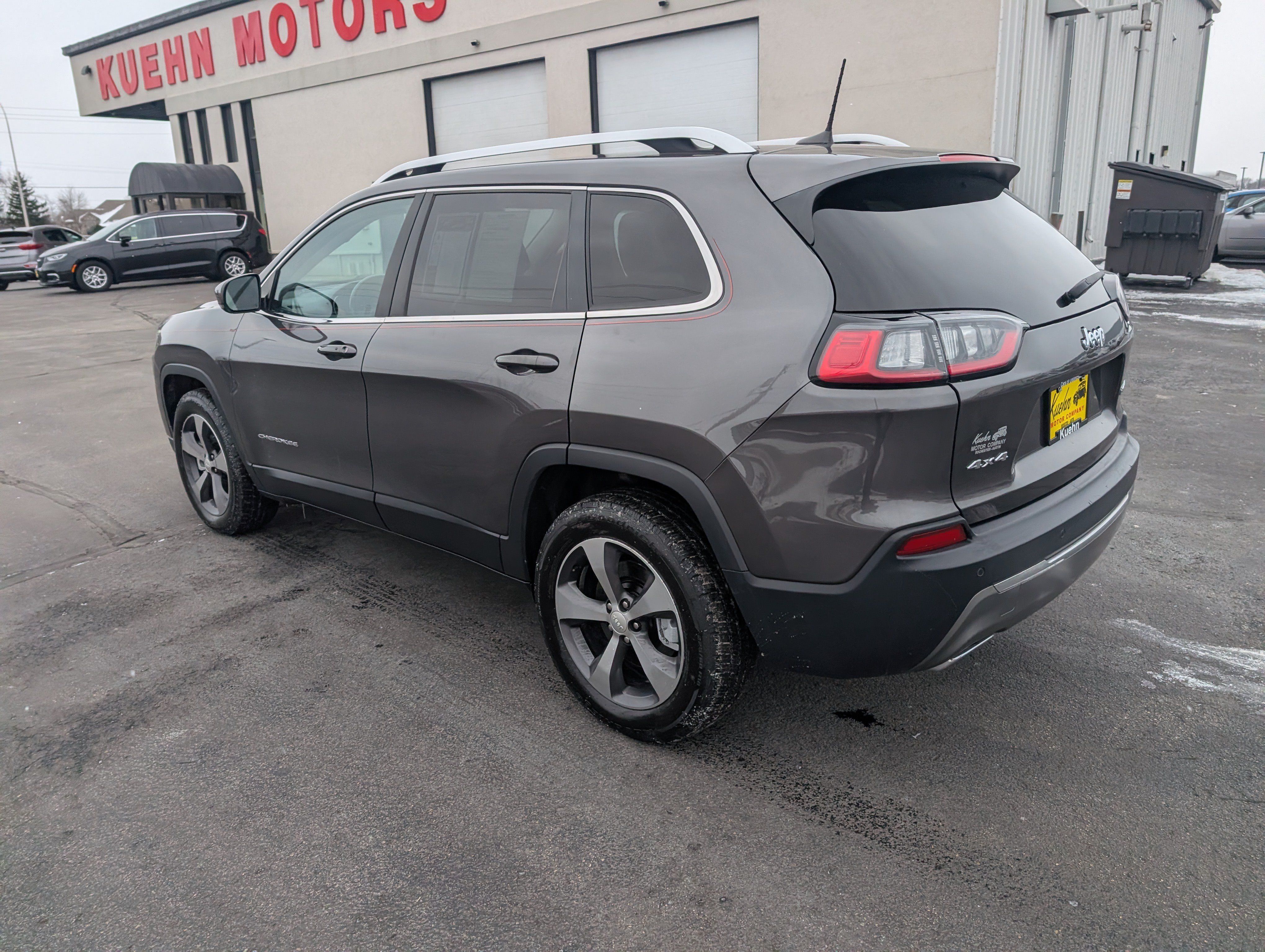Used 2019 Jeep Cherokee Limited AWD/4WD image 6