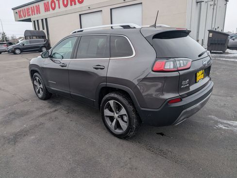 Used 2019 Jeep Cherokee Limited image 6