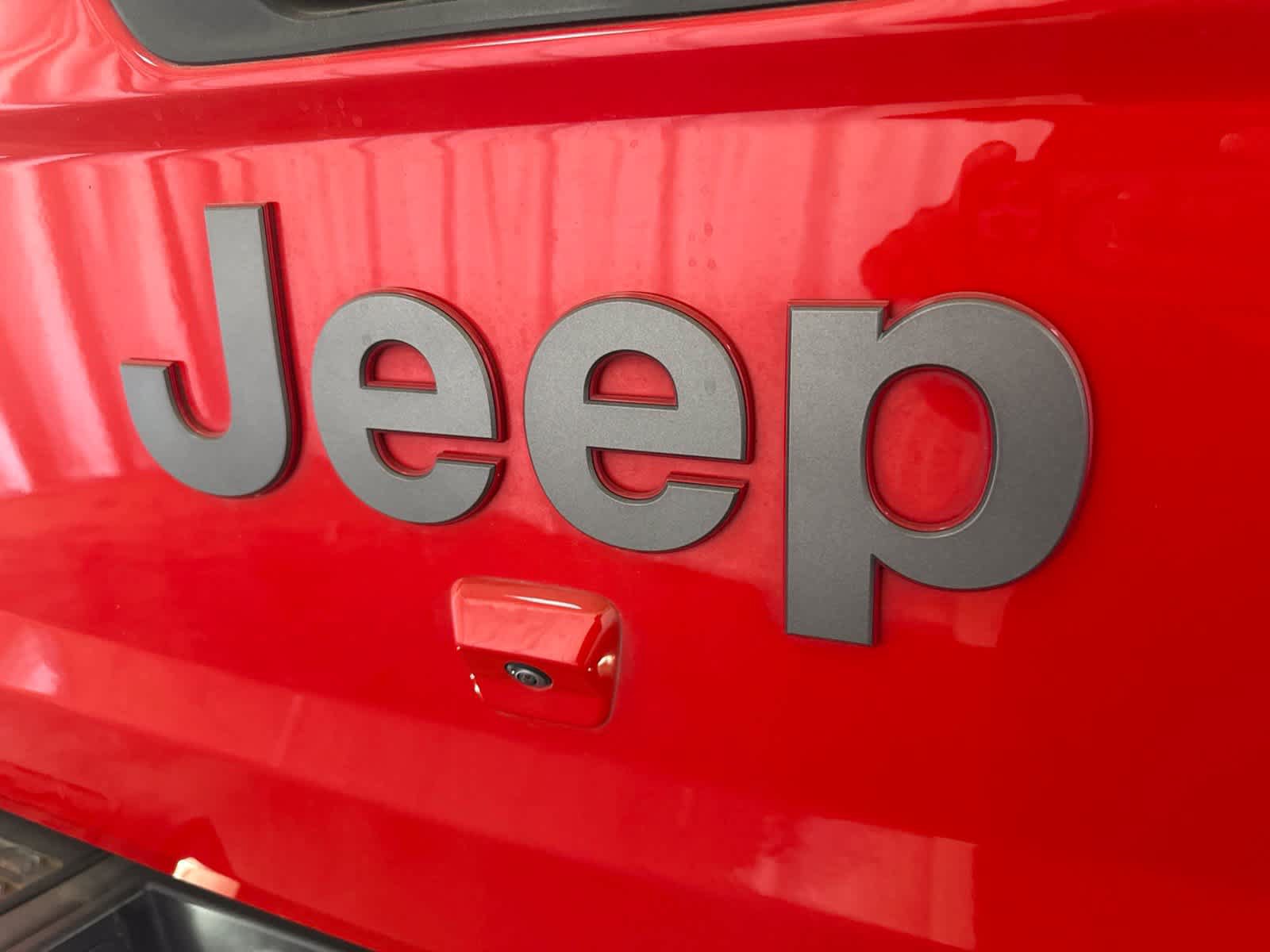 Used 2021 Jeep Gladiator Rubicon w/ LED Lighting Group AWD/4WD image 15