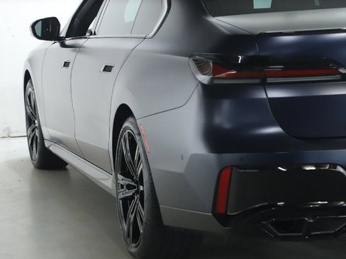 Used 2023 BMW 760i xDrive w/ Luxury Rear Seating Package AWD/4WD image 45