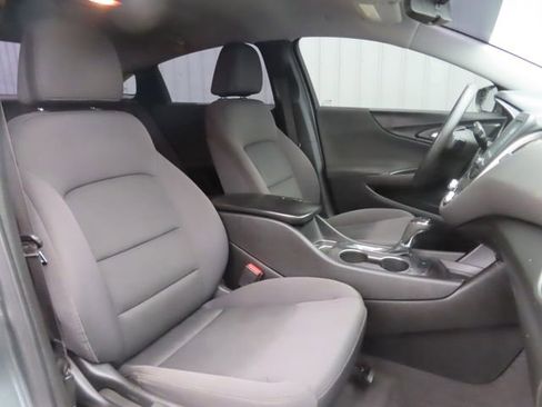 Used 2017 Chevrolet Malibu LS image 23