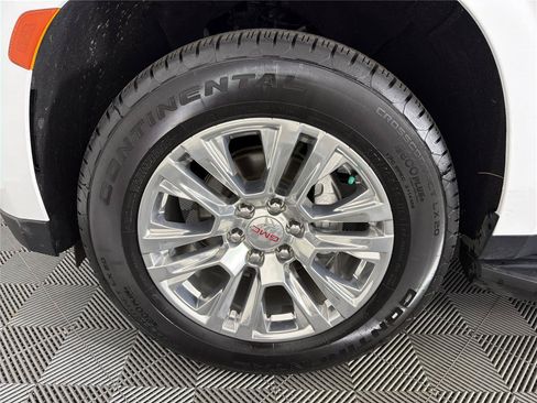 Certified 2024 GMC Yukon XL Denali RWD image 9