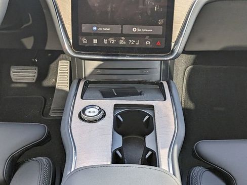 New 2025 Volvo EX90 Ultra image 23