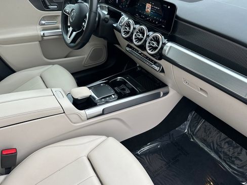 Certified 2021 Mercedes-Benz GLB 250 4MATIC image 16