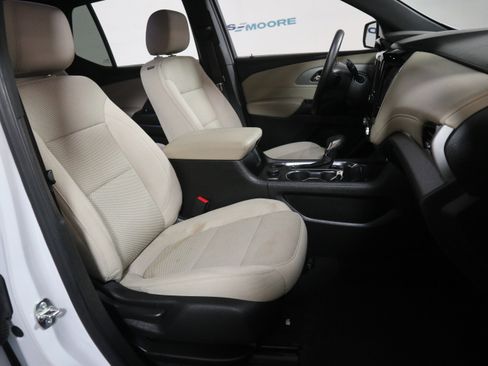 Used 2023 Chevrolet Traverse LS w/ Safety Package image 20