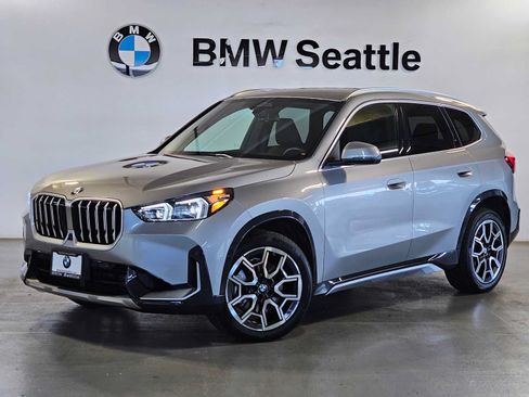 Used 2025 BMW X1 xDrive28i w/ Premium Package AWD/4WD image 1