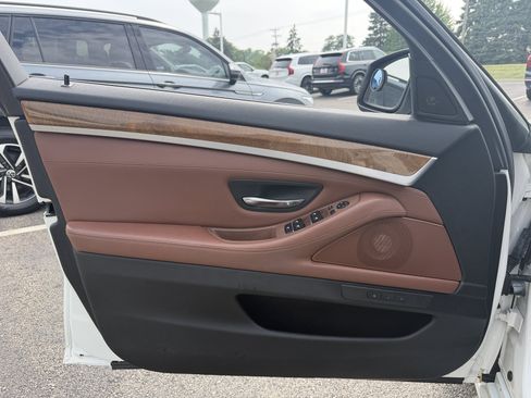 Used 2011 BMW 528i Sedan RWD image 7