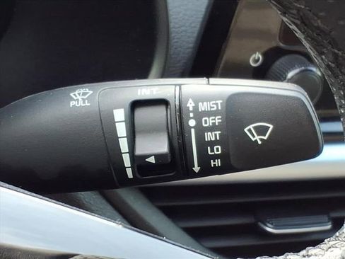 Used 2023 Kia Forte GT-Line w/ GT-Line Premium Package image 29