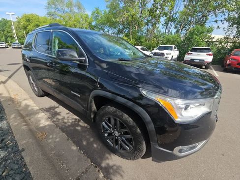Used 2017 GMC Acadia SLT AWD/4WD image 3