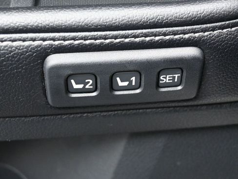 Used 2015 Toyota 4Runner Limited image 12