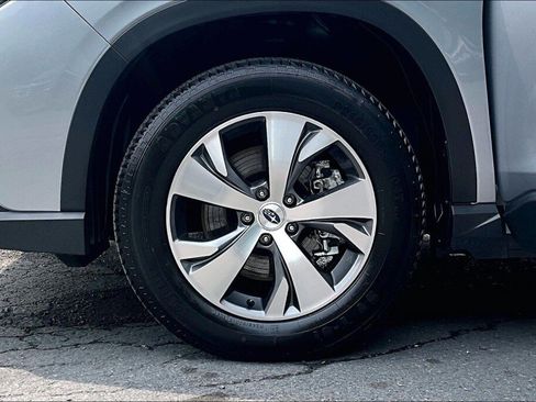 Certified 2024 Subaru Ascent Premium w/ Convenience Package AWD/4WD image 16