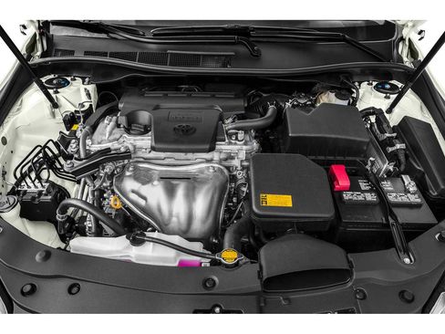 Used 2015 Toyota Camry XSE w/ Moonroof Package FWD image 9