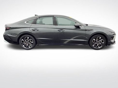 Used 2025 Hyundai Sonata SEL FWD image 10
