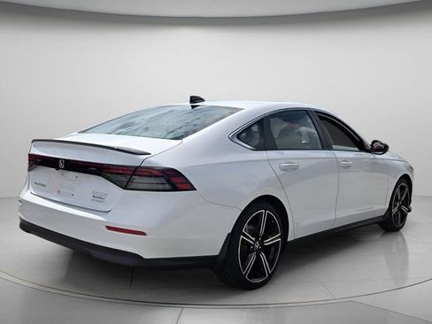Used 2025 Honda Accord Sport image 8